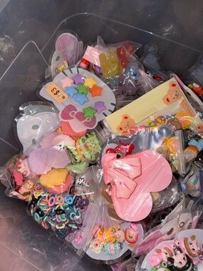 Flat back charms- mystery bundle 💕 - you will get 15 mystery baggies !